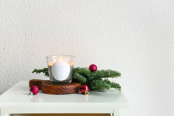 Holder Burning Candle Fir Branch Christmas Balls Table — Stockfoto
