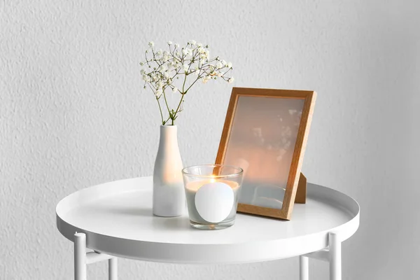 Holder Burning Candle Photo Frame Flowers Table Room — Foto Stock