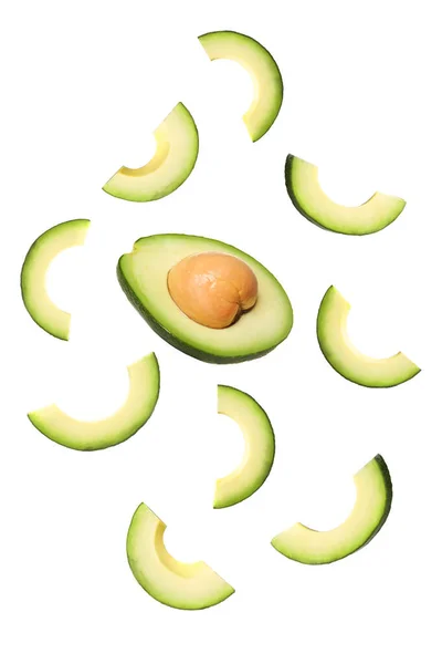 Helft Stukjes Verse Avocado Geïsoleerd Wit — Stockfoto