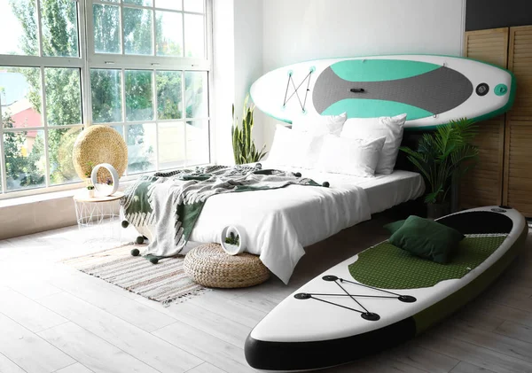 Interior Stylish Room Comfortable Bed Boards Sup Surfing — Stock Photo, Image