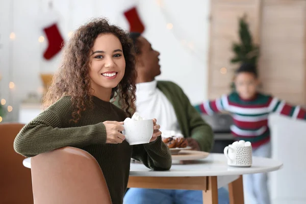 Young African American Woman Cup Hot Chocolate Her Family Home — Stock Photo, Image