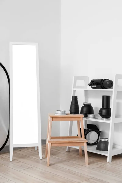 Shelving Unit Lighting Equipment Step Stool Mirror Modern Photo Studio —  Fotos de Stock