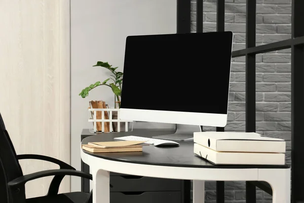Modern Computer Notebooks Table Office — Stock Photo, Image