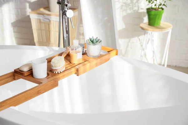 Bathtub Tray Body Massage Brush Candle Cosmetic Products — стоковое фото