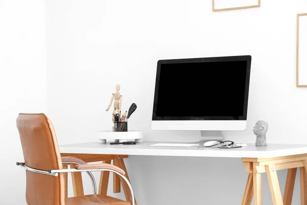 Modern Computer Stationery Table White Wall — Stock Photo, Image