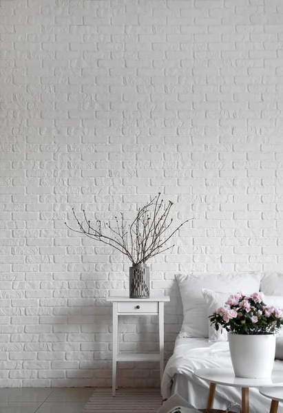 Vase Tree Branches Bedside Table White Brick Wall Room Interior — Stock Photo, Image