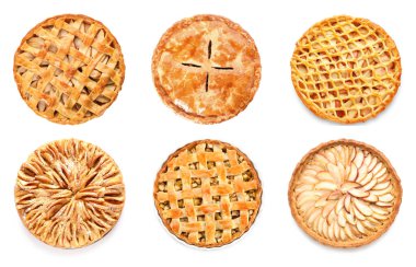 Beyaz manzaralı, elmalı turtalar.