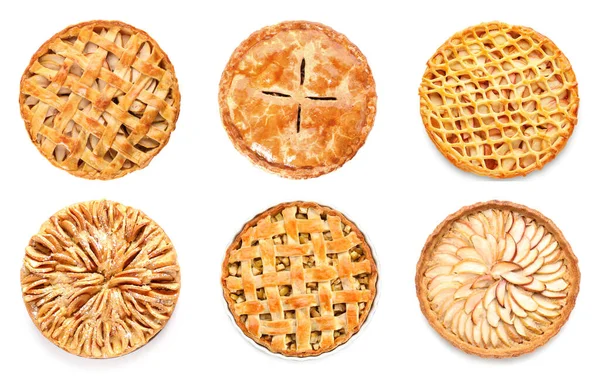 Beyaz manzaralı, elmalı turtalar.