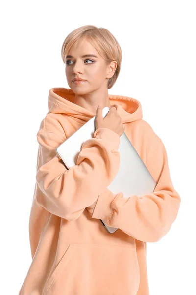 Vacker Ung Kvinna Snygg Hoodie Och Med Laptop Vit Bakgrund — Stockfoto