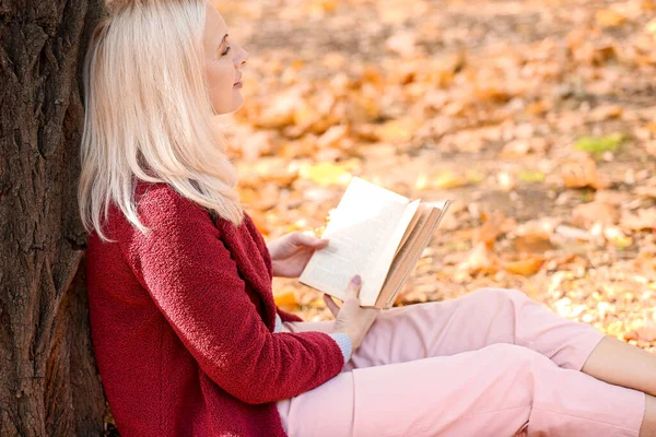 Mature Woman Reading Book Autumn Park — Stock Photo, Image