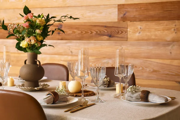 Prachtige Tafel Setting Voor Bruiloftsviering Eetkamer — Stockfoto
