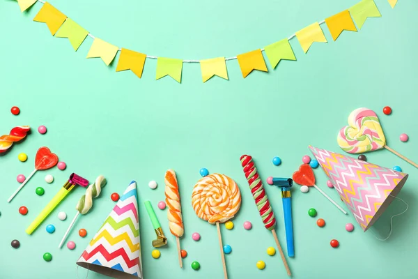 Composition Sweet Lollipops Birthday Hats Color Background — Foto de Stock