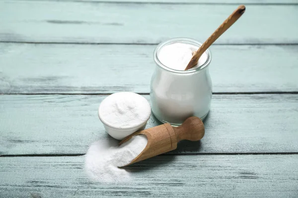 Jar Bowl Scoop Baking Soda Color Wooden Background — Foto de Stock