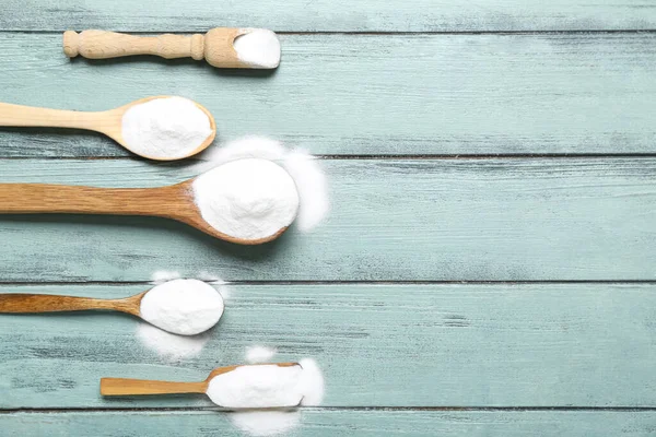 Spoons Baking Soda Color Wooden Background — Foto de Stock