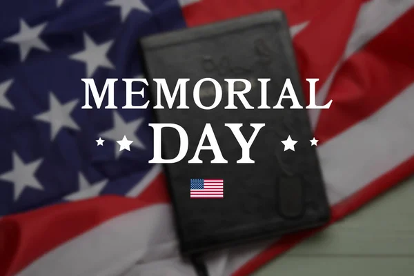Text Memorial Day Auf Verschwommener Usa Flagge Mit Bibel — Stockfoto