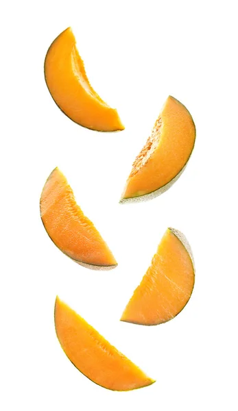 Fliegende Scheiben Reife Melone Isoliert Auf Weiß — Stockfoto
