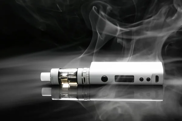 Modern Vape Mod Smoke Black Background — Stock Photo, Image