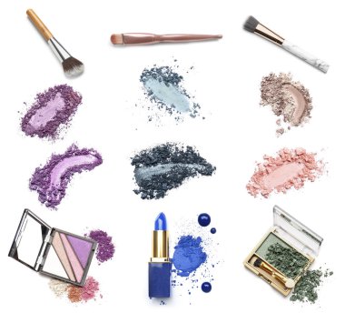 Beyaz üzerine izole edilmiş kozmetik ve makyaj fırçaları.