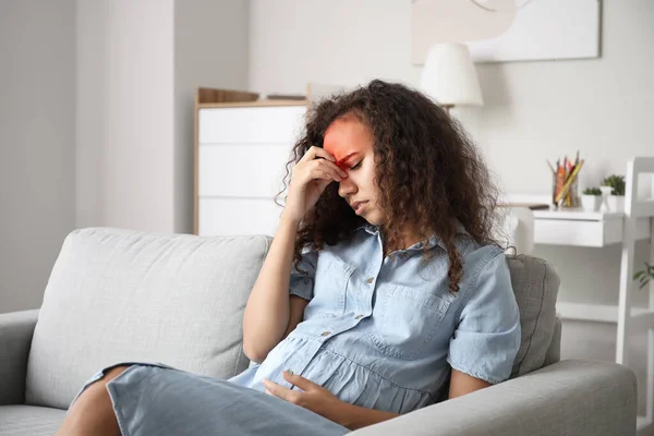 Pregnant African American Woman Headache Sitting Sofa Home — Foto Stock