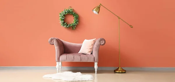 Stylish Comfortable Lounge Lamp Wall Mistletoe Wreath Room — Stock Photo, Image