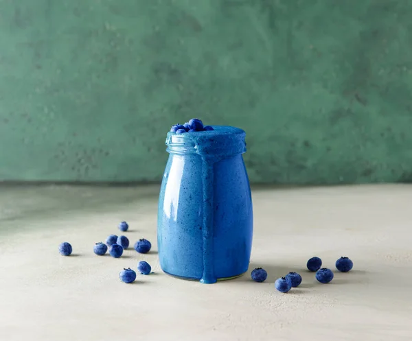 Glas Gesunder Blauer Spirulina Smoothie Auf Grunge Hintergrund — Stockfoto
