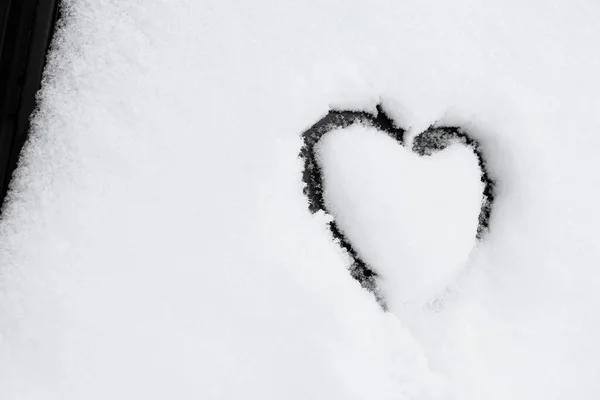 Символ Серця Намальований Машині Вкритому Снігом — стокове фото