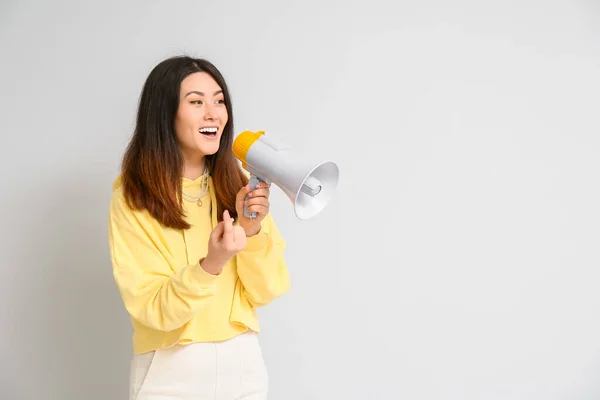 Young Asian Woman Megaphone Showing Come Here Gesture Light Background — Stock Photo, Image