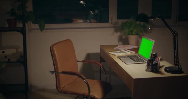 Workplace Modern Laptop Dark Room — Stock Video