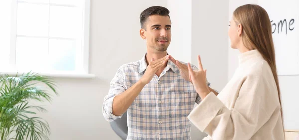 Young Deaf Mute Couple Using Sign Language Home — Stock Photo, Image