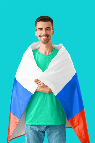 Joven Feliz Con Bandera Nacional Rusia Sobre Fondo Color —  Fotos de Stock