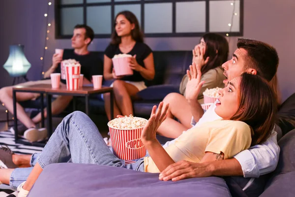 Group Friends Watching Movie Home Evening — Stock Photo, Image