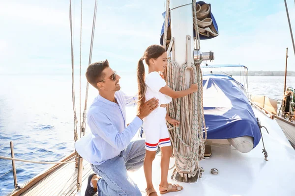 Happy Young Father His Little Daughter Resting Yacht — Stock Photo, Image