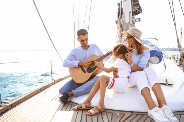 Happy Young Family Resting Yacht — Stock Photo, Image