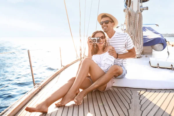 Happy Young Couple Resting Yacht — стоковое фото