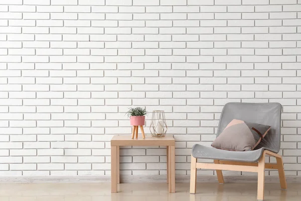 Table Houseplant Candle Chair White Brick Wall — ストック写真