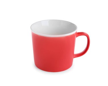 Beyaz arkaplanda kırmızı bardak