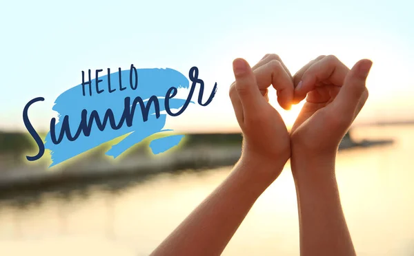 Cute Little Girl Making Heart Her Hands Outdoors Sunset Hello — Foto Stock