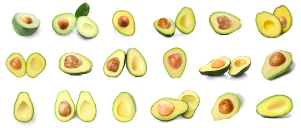 Viele Hälften Frischer Avocado Isoliert Auf Weiß — Stockfoto