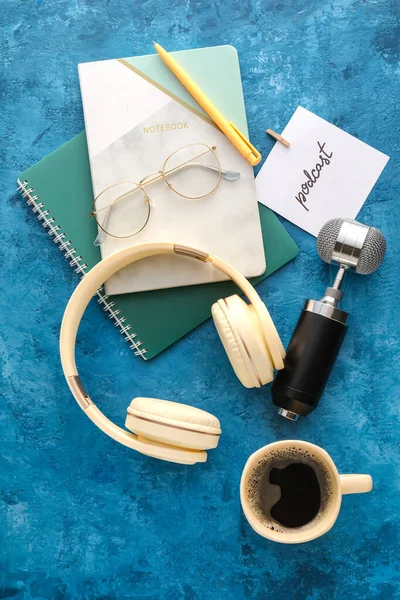 Microphone Headphones Cup Coffee Paper Word Podcast Blue Background — Fotografia de Stock