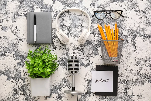 Microphone Headphones Paper Word Podcast Eyeglasses Grunge Background — Fotografia de Stock