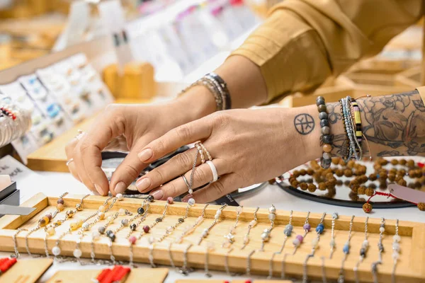 Female Business Owner Shop Handmade Bijouterie Closeup — Stock Photo, Image