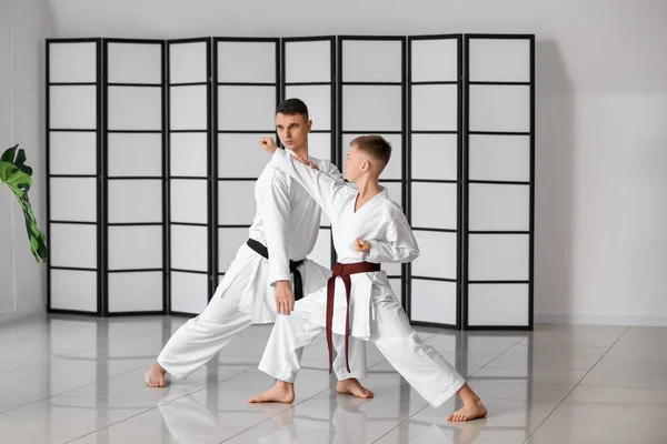 Boy Practicing Karate Instructor Dojo — Stock Photo, Image