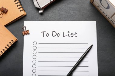 Koyu arkaplan üzerinde yapılacaklar listesi boş, kapat