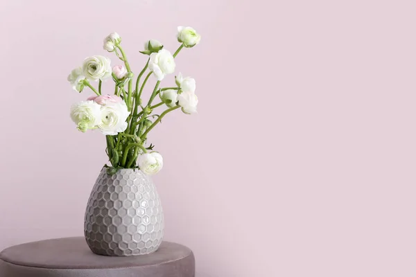 Vase Beautiful Ranunculus Flowers Table Pink Wall — Stock Photo, Image
