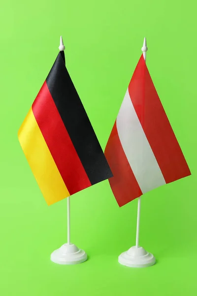 Flaggor Tyskland Och Österrike Grön Bakgrund — Stockfoto