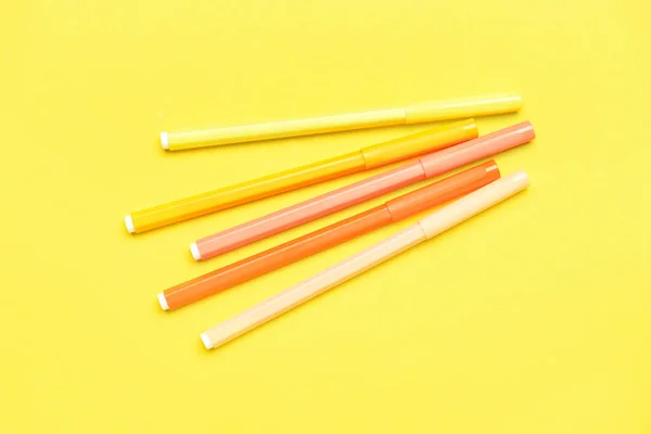 Different Felt Tip Pens Yellow Background — Stockfoto