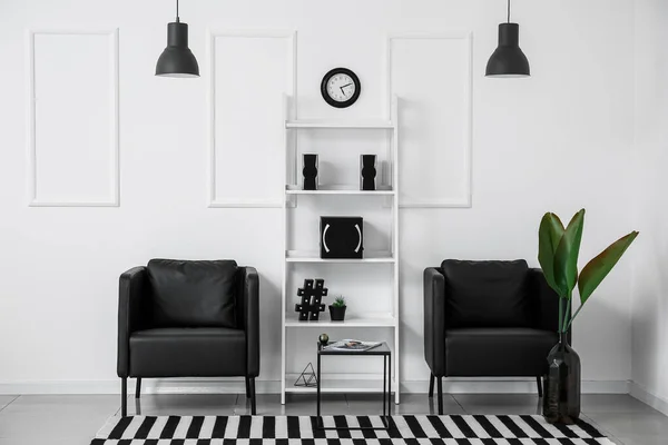 Stylish Interior Room Armchairs Shelf Unit Modern Speakers White Wall — ストック写真