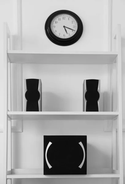 Shelf Unit Modern Speakers Clock White Wall — Stock Photo, Image