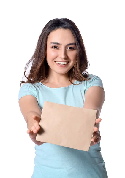 Jeune Femme Avec Enveloppe Sur Fond Blanc — Photo