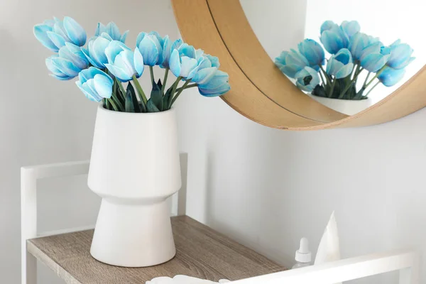 Vase Blue Tulips Cosmetic Products Shelf Light Wall —  Fotos de Stock